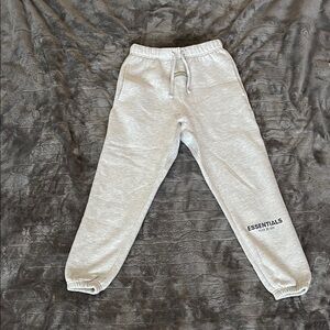 Essentials Fear Of God Youth  Light Gray Joggers size Large (10)